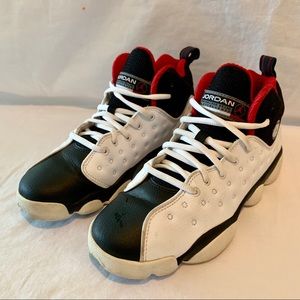 Boys NIKE AIR JORDAN JUMPMAN TEAM II Shoes 5.5 Y